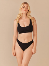 UltraModal™ FeelFree Square Neck Bralette | Black